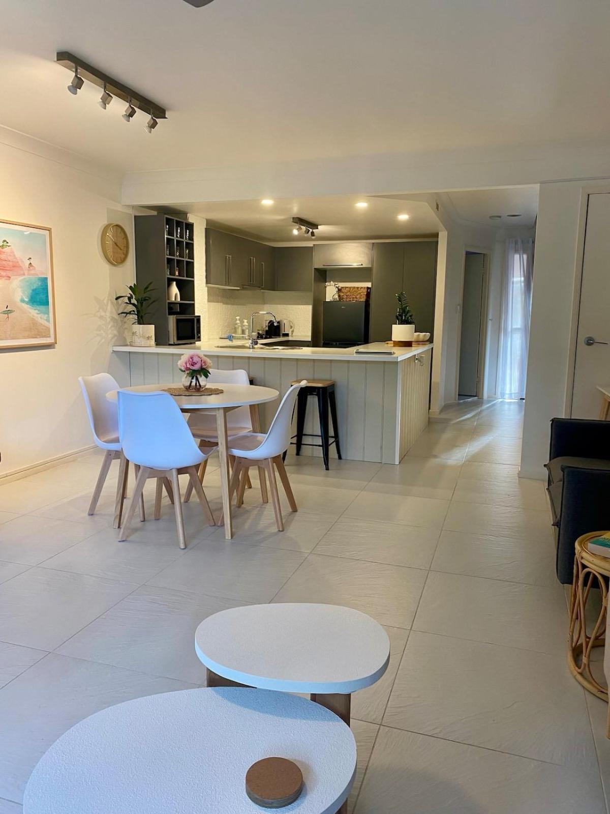 Close To Surfers & Theme Parks Townhouse With Yard Villa Gold Coast