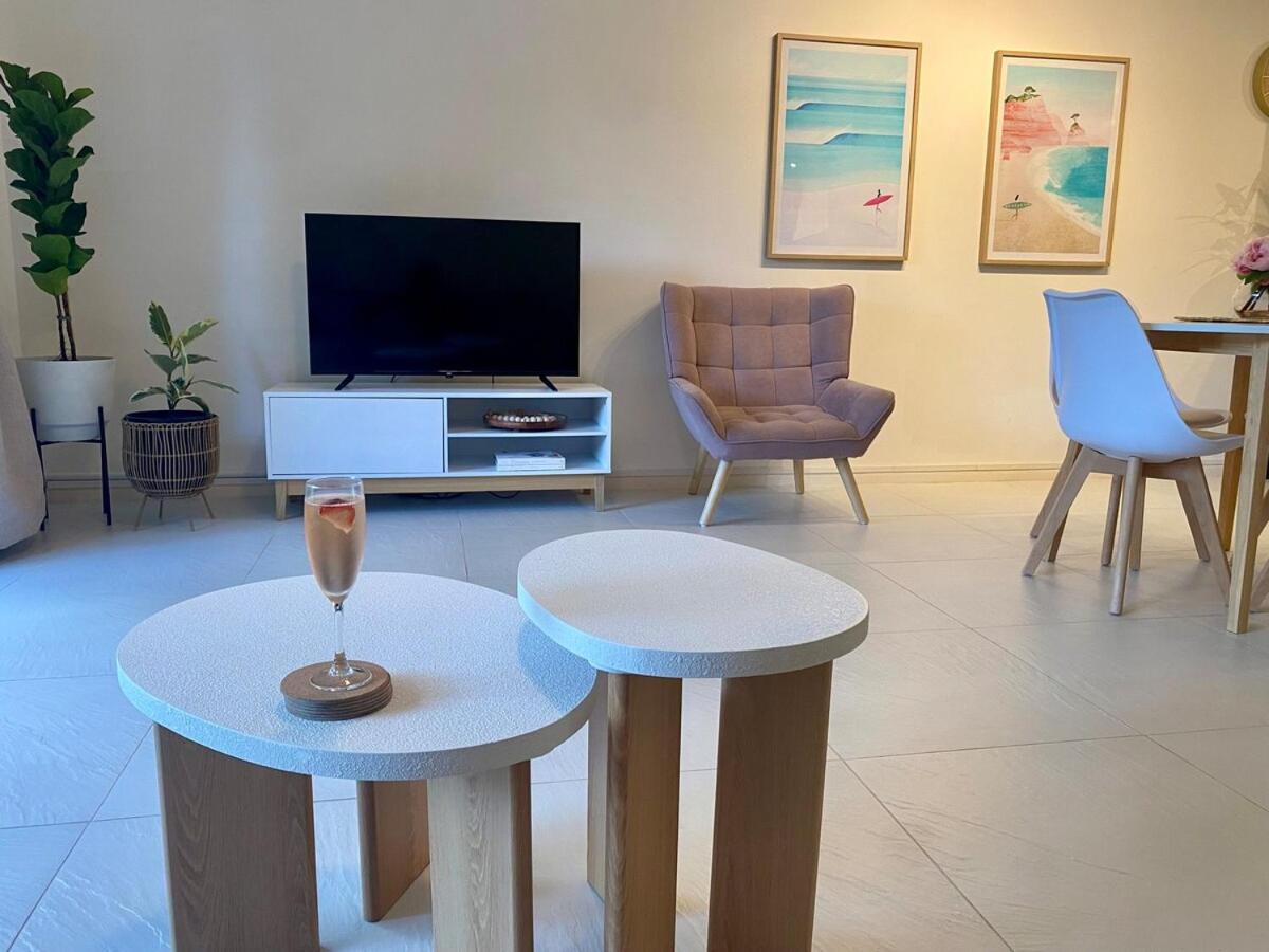 Villa Close To Surfers & Theme Parks Townhouse With Yard