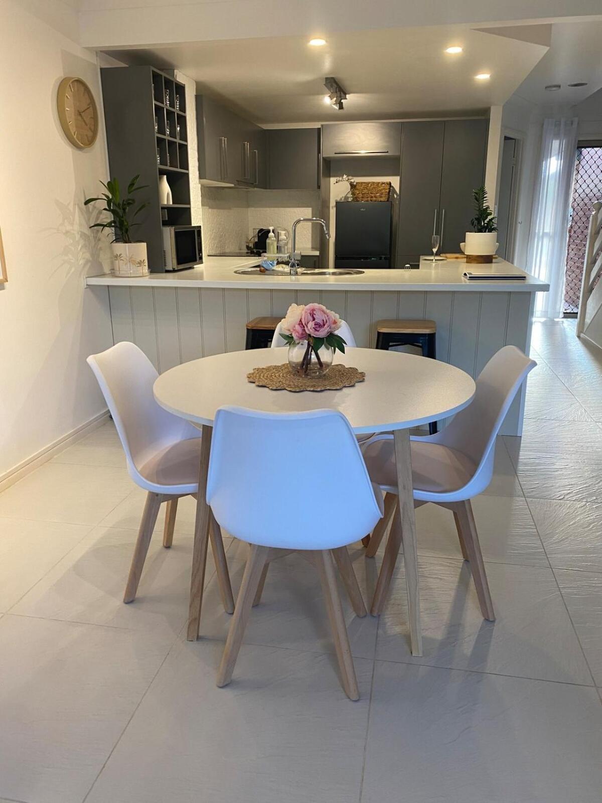 Close To Surfers & Theme Parks Townhouse With Yard Villa Gold Coast